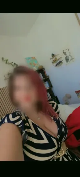 Büsra, 40
