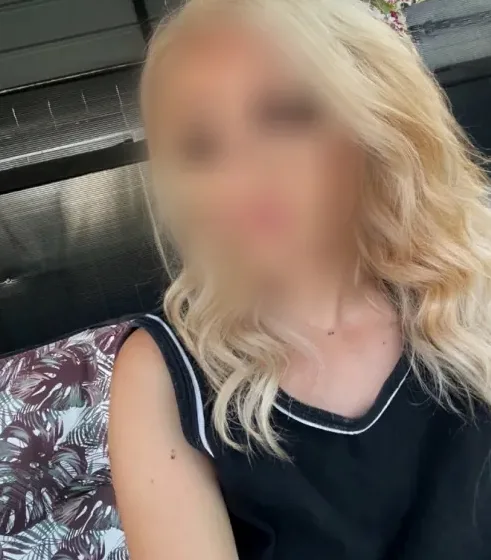 Carla, 30