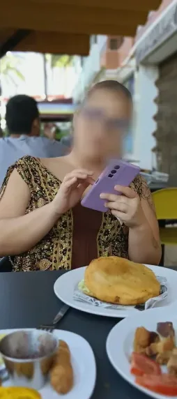 Charlotte, 39