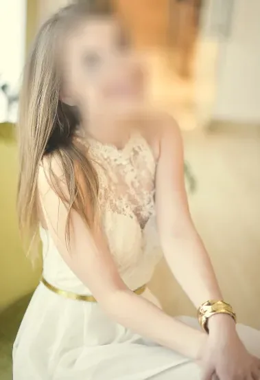 Christina, 28