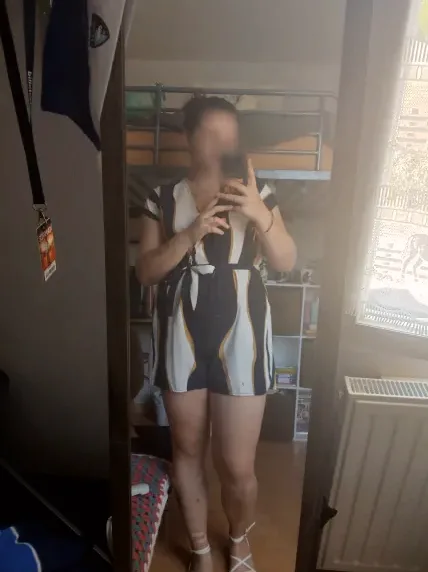 Esra, 22