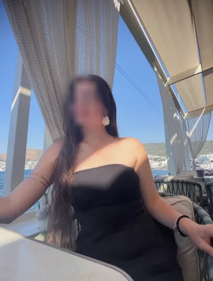 Josephine, 21
