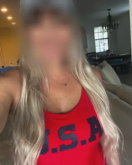 Romy, 38