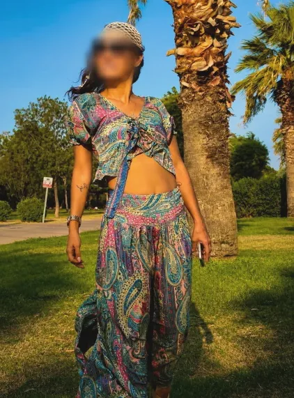 Saskia, 33