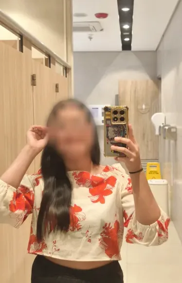 Selina, 31