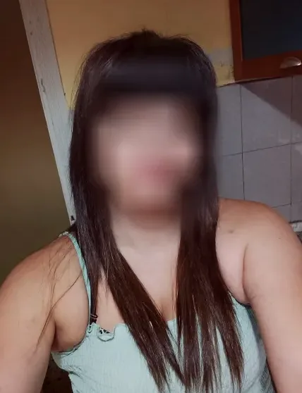 Yvonne, 37