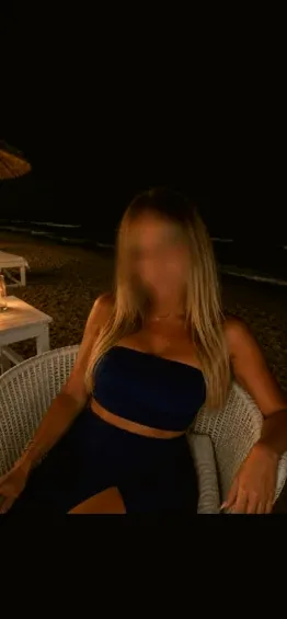Zeynep, 38